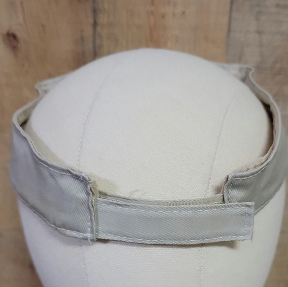 Sandy's Bait & Tackle Visor Hat Embroidered Fish - Picture 2 of 7